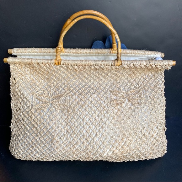 w i c k e r :: Vintage Large Boho Floral Rattan Straw Wool Flower Tote - Picture 4 of 13